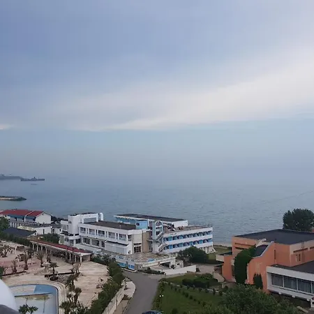 Royal Hotel 3*