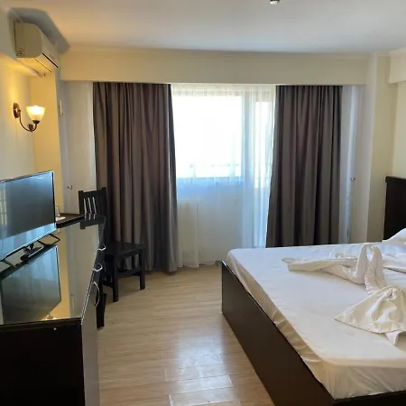 Royal Hotel