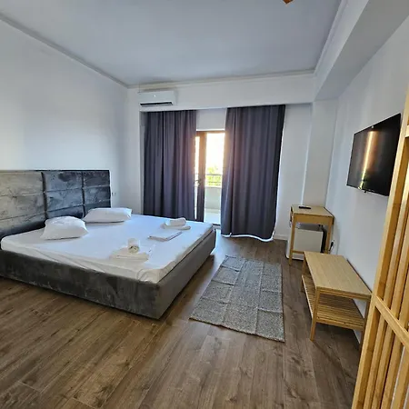 Royal Hotel 3*